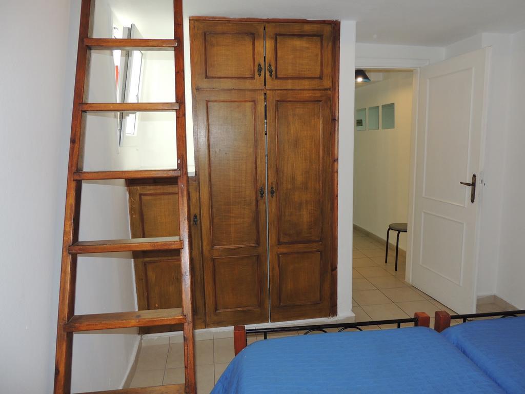 Mama's Townhouse * Mykonos Town